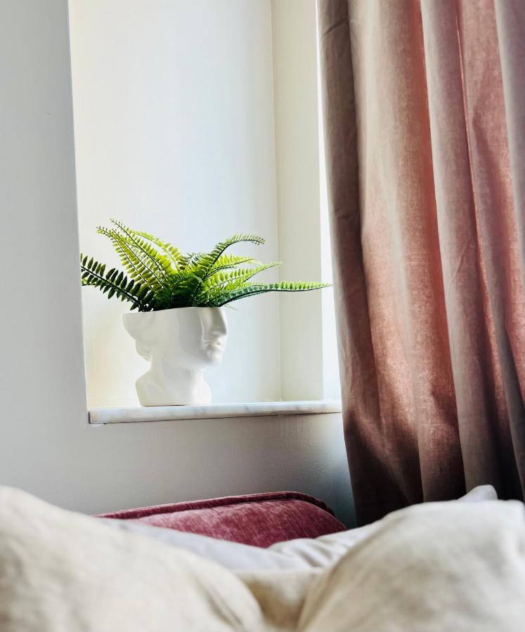 Ultracentral Lux Boutique 1Br Ap Near Subway 布加勒斯特 外观 照片